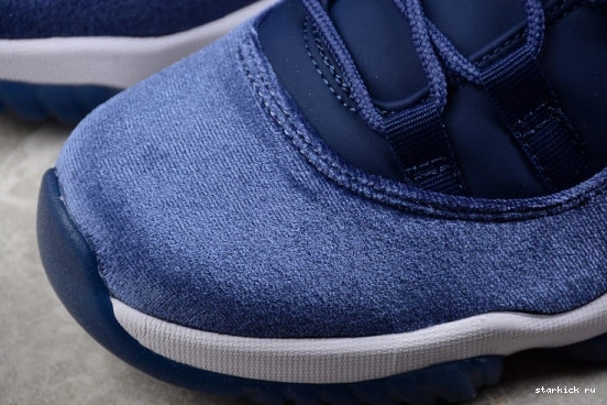 AR0715-441 AR0715-441 11 Midnight Jordan Navy Retro 0312